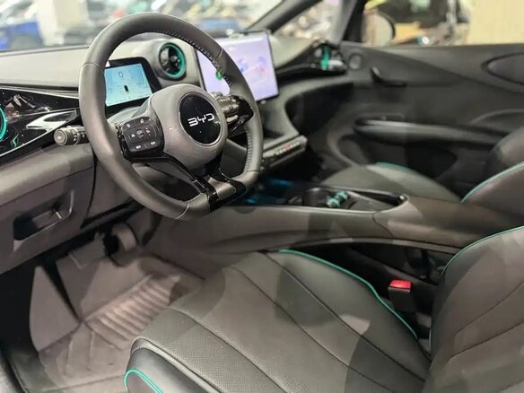 2026 BYD Dolphin 44.9 kWh I, синий, 1700000 рублей - вид 9