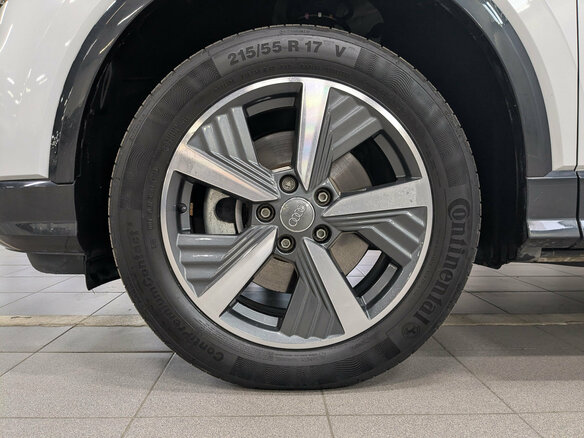 2021 Audi Q2 L e-tron I Рестайлинг, белый, 2450000 рублей - вид 11
