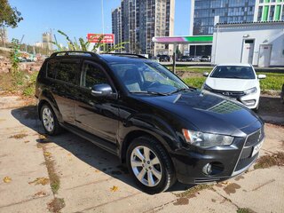 2011 Mitsubishi Outlander II Рестайлинг, чёрный, 1325000 рублей, вид 2