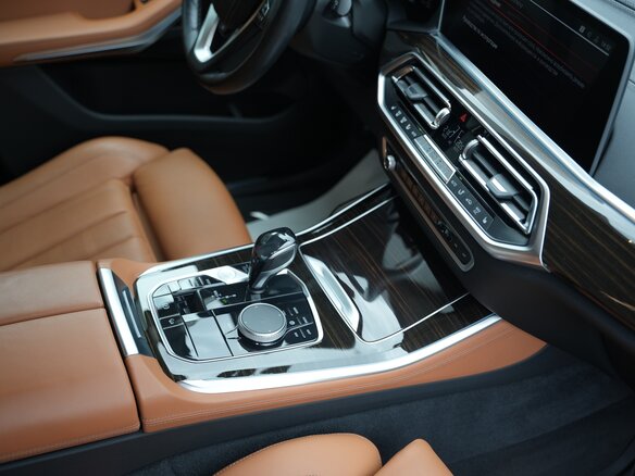 2019 BMW X5 30d IV (G05/G18), серый, 6900000 рублей - вид 9
