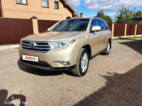 2011 Toyota Highlander II (XU40) Рестайлинг, золотистый, 1800000 рублей