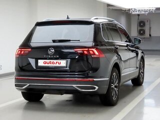 2021 Volkswagen Tiguan II Рестайлинг, чёрный, 2460020 рублей, вид 4