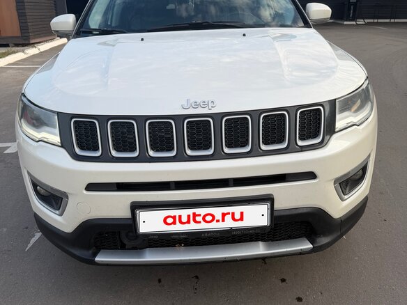 2018 Jeep Compass II, белый, 1900000 рублей