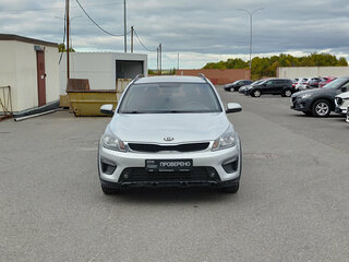 2018 Kia Rio X-Line IV, серебристый, 1364000 рублей, вид 2