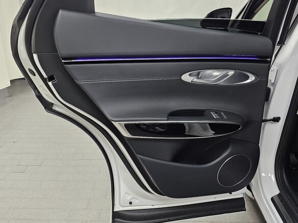 2025 Genesis GV70 I Рестайлинг, белый, 7476000 рублей - вид 11