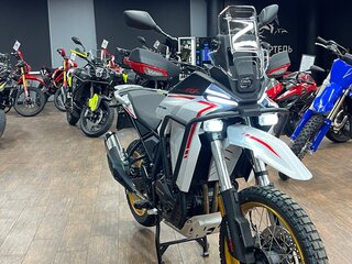 2026 QJMotor SRT 450 RX, белый, 590000 рублей, вид 4