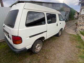 1994 Toyota Town Ace II Рестайлинг 3, белый, 275000 рублей, вид 2