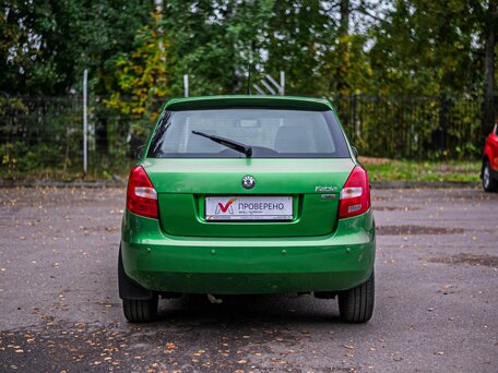 2012 Skoda Fabia II Рестайлинг, зелёный, 620000 рублей, вид 4