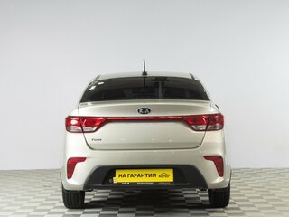 2017 Kia Rio IV, серебристый, 929000 рублей, вид 5