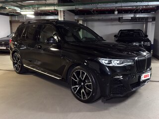 2021 BMW X7 40i I (G07), чёрный, 7200000 рублей, вид 2