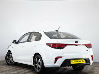 2018 Kia Rio IV, белый, 1629000 рублей, вид 4