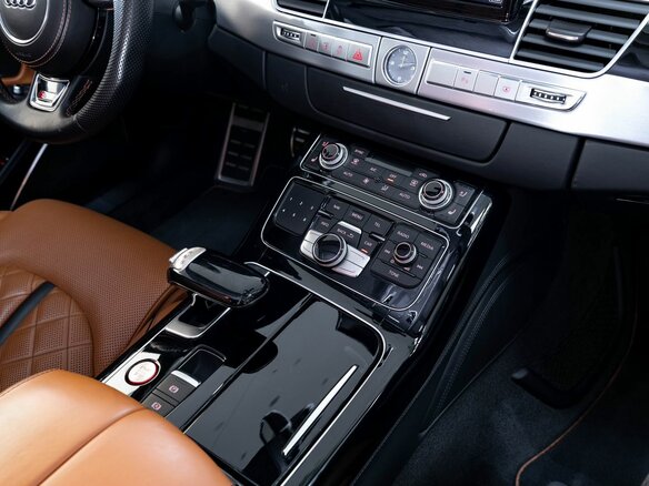 2016 Audi S8 III (D4) Рестайлинг, синий, 8490000 рублей - вид 28