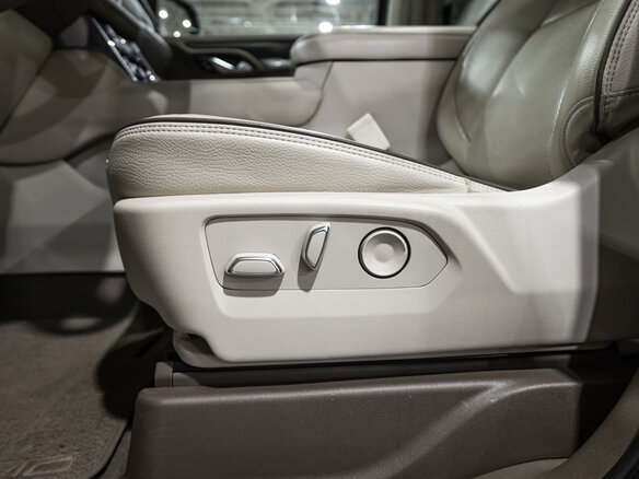 2022 GMC Yukon V, чёрный, 7050103 рублей - вид 31