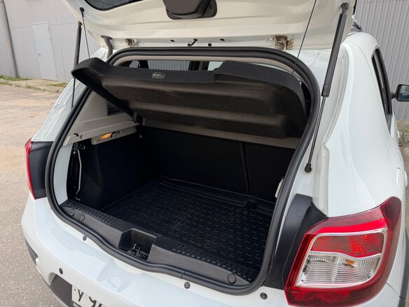 2021 Renault Sandero Stepway II Рестайлинг, белый - вид 17
