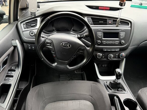 2015 Kia Ceed II, серебристый, 1270000 рублей - вид 8