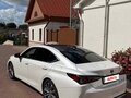 2019 Lexus ES 250 VII, белый, 4030000 рублей - вид 5