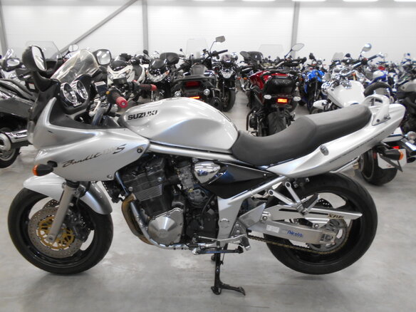 2002 Suzuki Bandit 1200, серебристый, 360000 рублей - вид 4