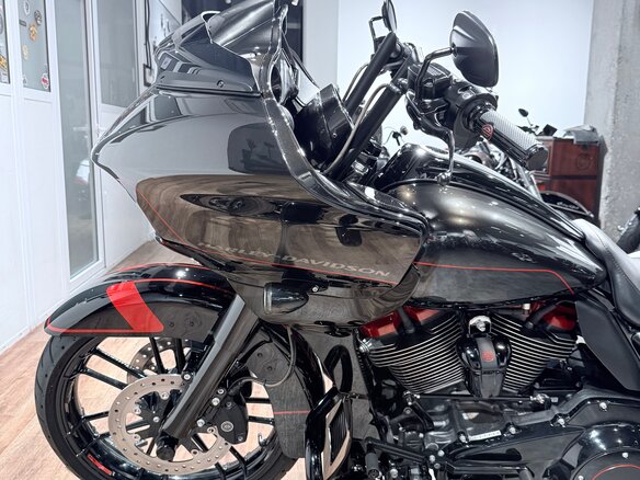 2018 Harley-Davidson CVO Road Glide, чёрный, 2499000 рублей - вид 10