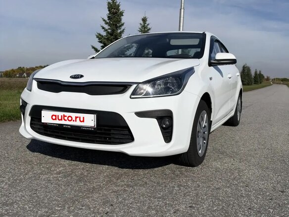 2020 Kia Rio IV Рестайлинг, белый, 2100000 рублей