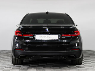 2020 BMW 5 серии 520d xDrive VII (G30/G31/G38), чёрный, 4200000 рублей, вид 4