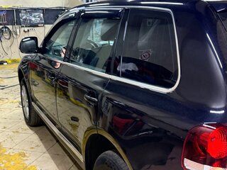 2008 Volkswagen Touareg I Рестайлинг, чёрный, 1450000 рублей, вид 5