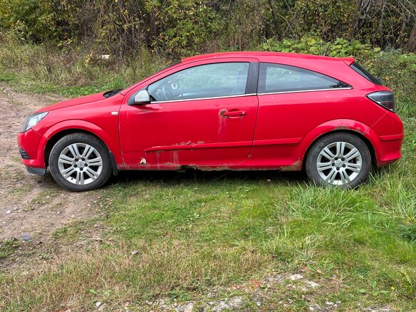 2008 Opel Astra GTC H Рестайлинг, красный, 350000 рублей - вид 10