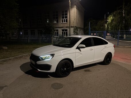 2023 Lada (ВАЗ) Vesta I Рестайлинг (NG), белый, 1200000 рублей, вид 1