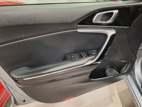 2020 Kia Ceed III, чёрный, 1920000 рублей - вид 15