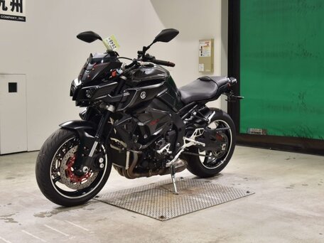 2017 Yamaha MT-10, чёрный, 1250000 рублей, вид 4
