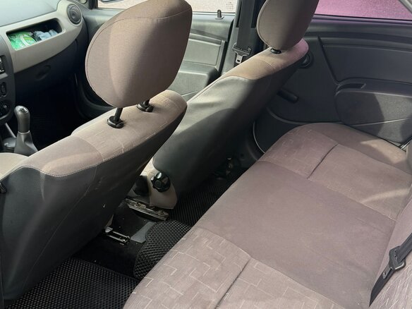 2011 Renault Logan I Рестайлинг, белый, 400000 рублей - вид 16