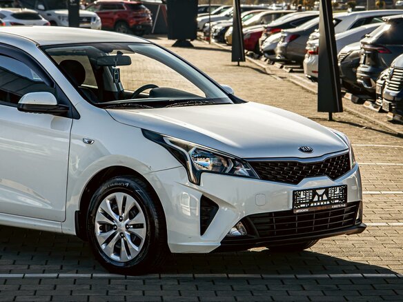 2022 Kia Rio IV Рестайлинг, белый, 1625000 рублей - вид 24