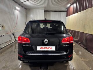 2012 Volkswagen Touareg II, чёрный, 1800000 рублей, вид 3