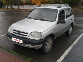 2003 Chevrolet Niva I, серебристый, 270000 рублей, вид 2