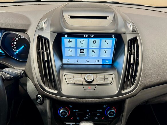 2017 Ford Kuga II Рестайлинг, белый, 1630000 рублей - вид 22