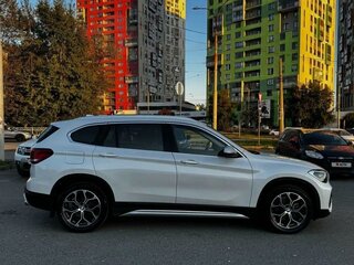 2022 BMW X1 Long 20Li sDrive II (F48) Рестайлинг, белый, 2478000 рублей, вид 4