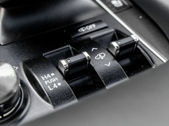 2019 Lexus LX 570 III Рестайлинг 2, чёрный, 6500000 рублей - вид 18