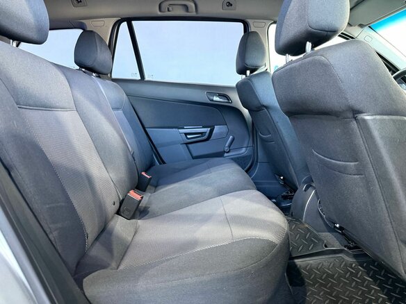 2010 Opel Astra H Рестайлинг, серебристый, 599000 рублей - вид 11