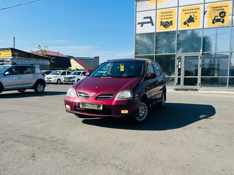 Nissan Tino