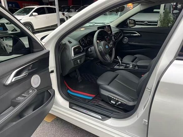 2023 BMW 1 серии 120i III (F52) Рестайлинг, белый, 2102000 рублей - вид 7