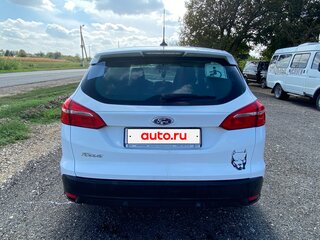 2017 Ford Focus III Рестайлинг, белый, 1000000 рублей, вид 3