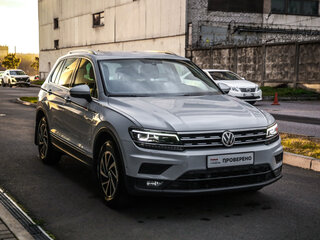2018 Volkswagen Tiguan II, белый, 2325000 рублей, вид 5