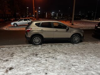 2013 Nissan Qashqai I Рестайлинг, коричневый, 1000000 рублей, вид 3
