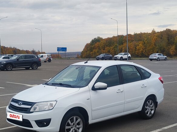 2015 Lada (ВАЗ) Granta I, белый, 400000 рублей - вид 8