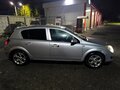 2009 Opel Astra 5-speed H Рестайлинг, серебристый, 450000 рублей - вид 1