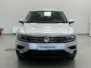 2018 Volkswagen Tiguan II, серый, 2450000 рублей, вид 2