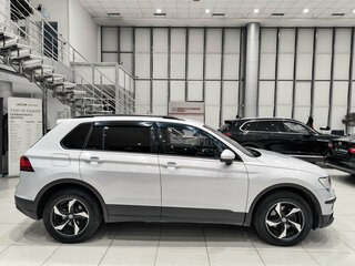 2019 Volkswagen Tiguan II, белый, 1950000 рублей, вид 4