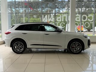 2026 Audi Q5 L 45 TFSI II (FY) Рестайлинг, белый, 6100000 рублей, вид 3