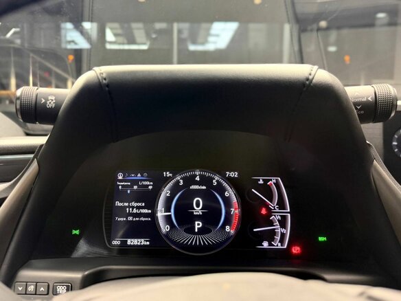 2020 Lexus ES 250 VII, серый, 3100000 рублей - вид 8