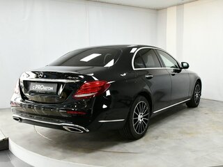 2019 Mercedes-Benz E-Класс 300 V (W213, S213, C238), чёрный, 3295000 рублей, вид 4
