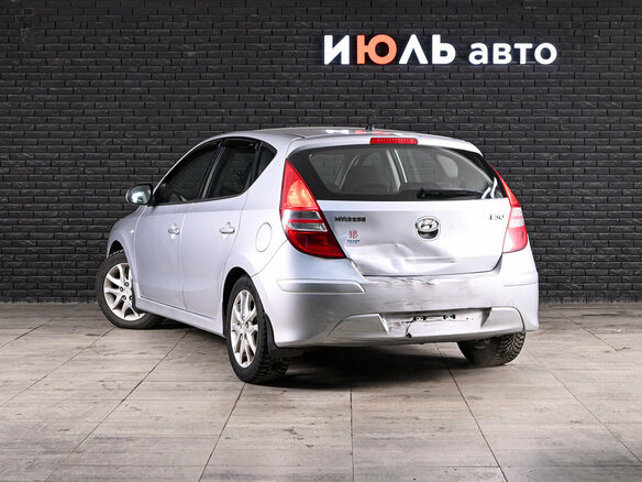 2011 Hyundai i30 I Рестайлинг, серебристый - вид 6